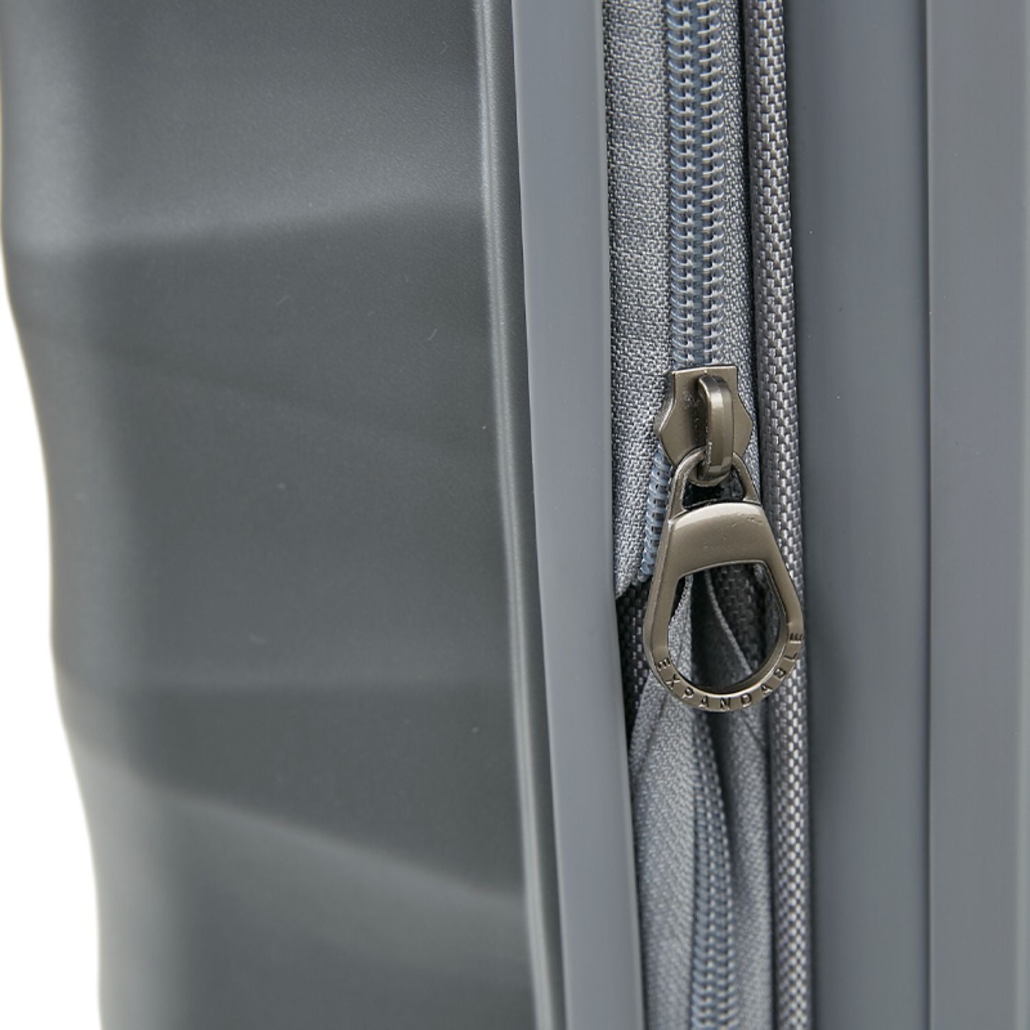 Crossing Arc Pc Upright Medium Luggage 24" (Silver)