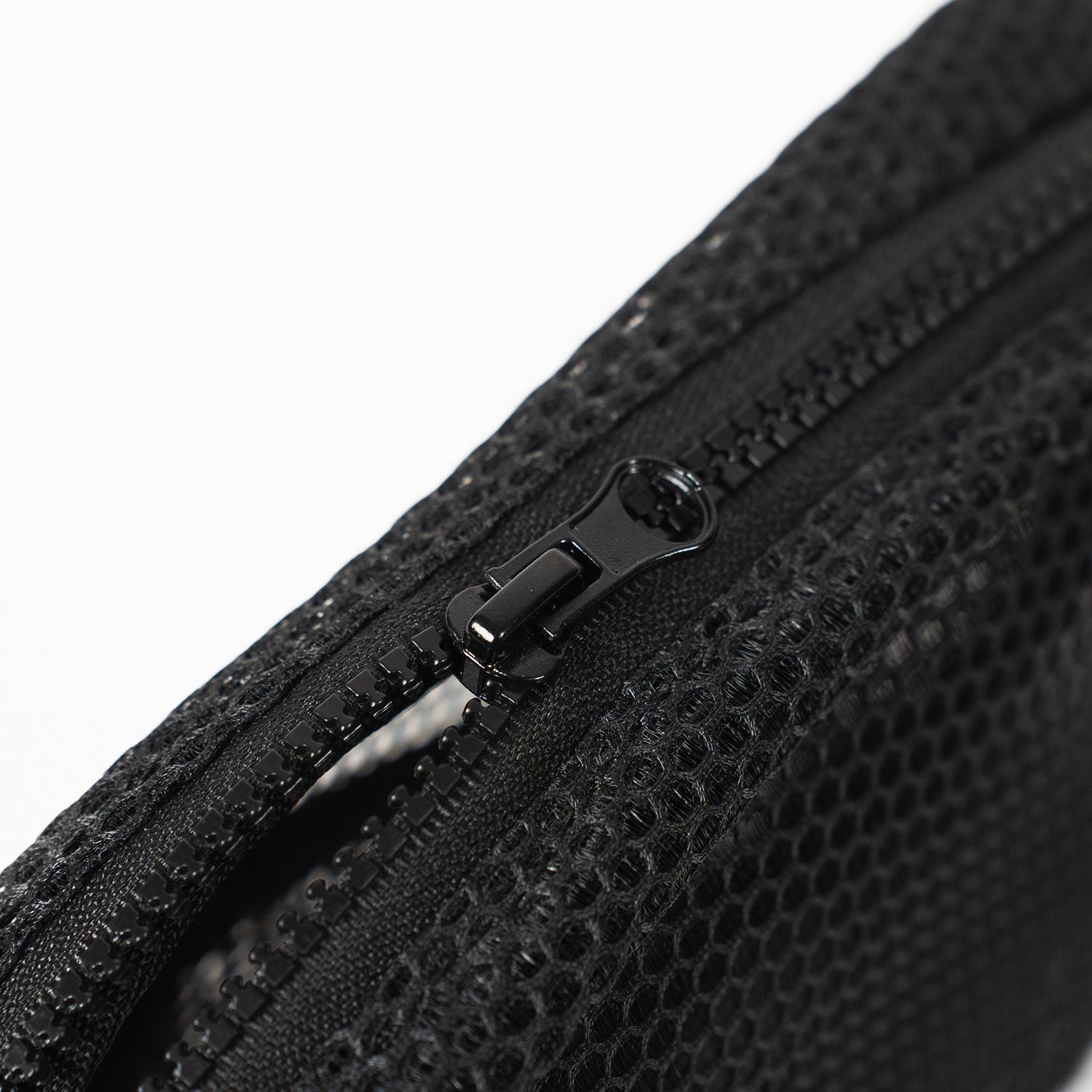 Crossing Jules Everywhere Mesh Pouch Small - Black