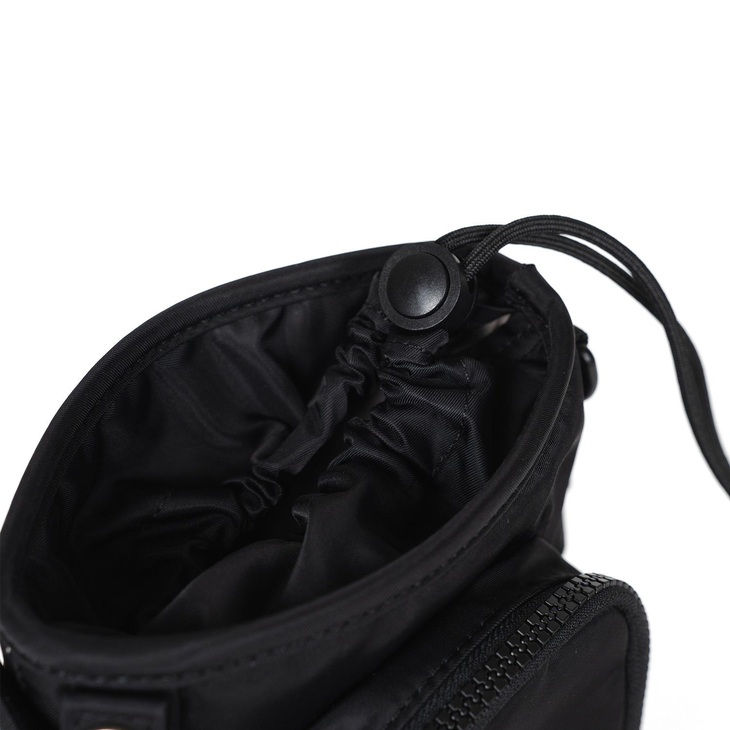 Crossing Water Bottle Crossbody Bag With Front Pocket 2L - Black