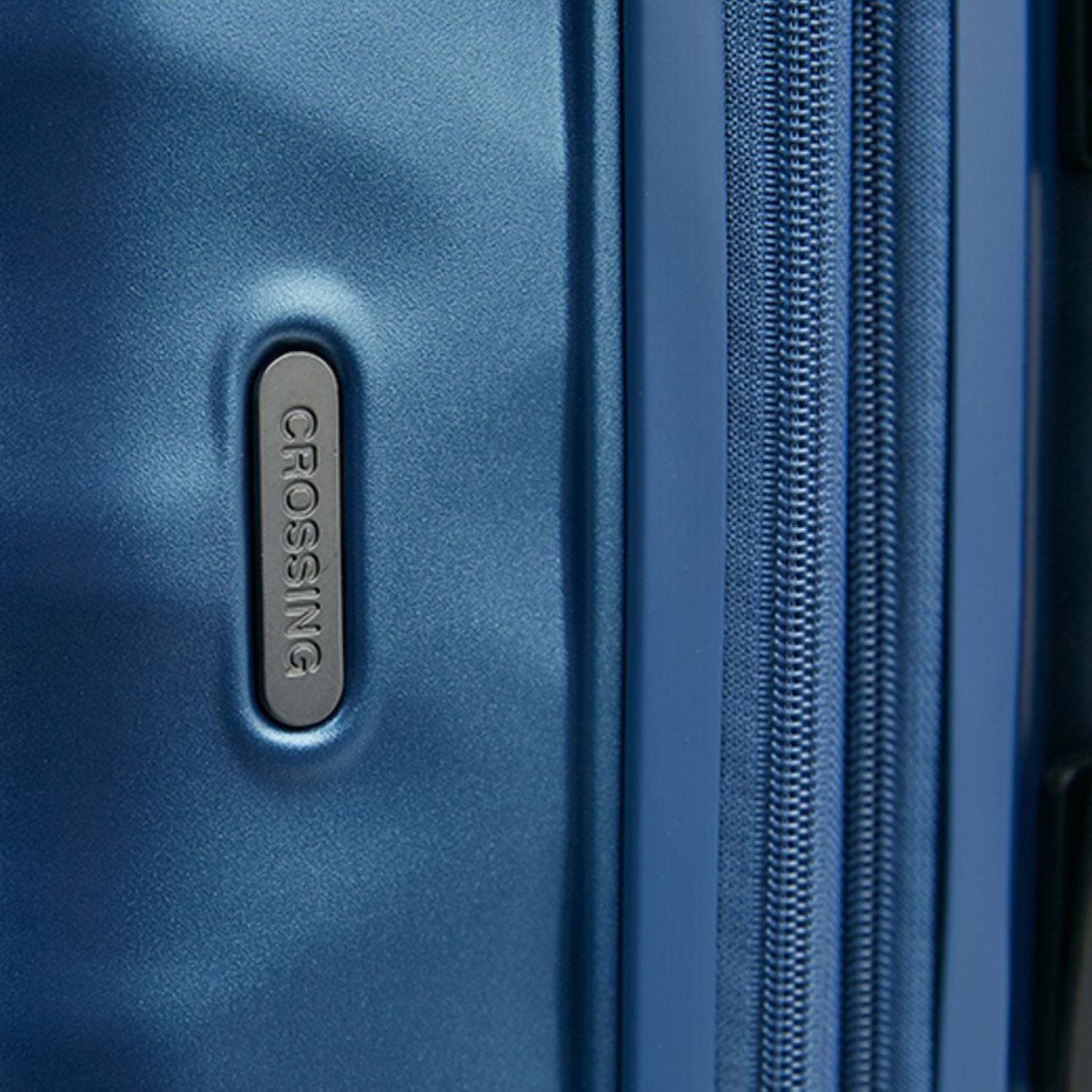 Crossing Arc Pc Upright Medium Luggage 24" (Blue)