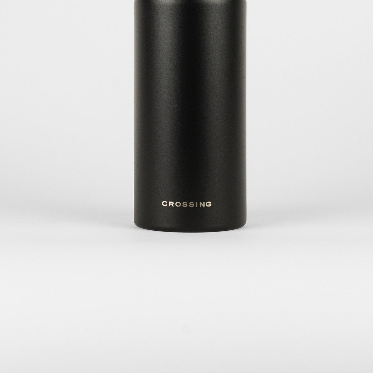 Crossing Urban Insulated S/S Bottle W Handle 950ml - Ebony