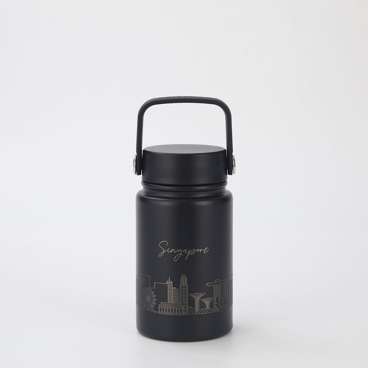 Crossing Urban Ceramic S/S Insulated Flat Cap Bottle With Handle 400ML - Skyline Singapore (Black)