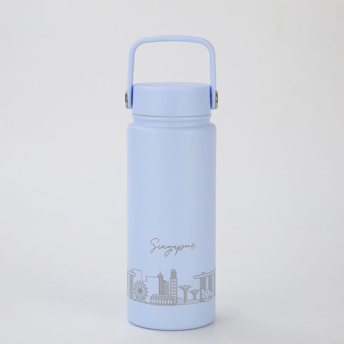 Crossing Urban Ceramic S/S Insulated Flat Cap Bottle With Handle 600ML - Skyline Singapore (Sky Blue)