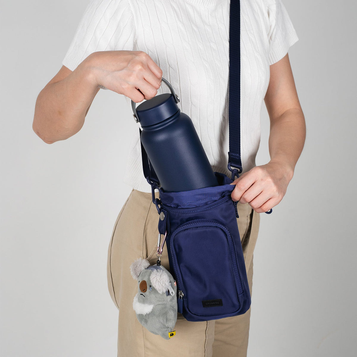 Crossing Water Bottle Crossbody Bag With  Front Pocket 2L - Dark Blue