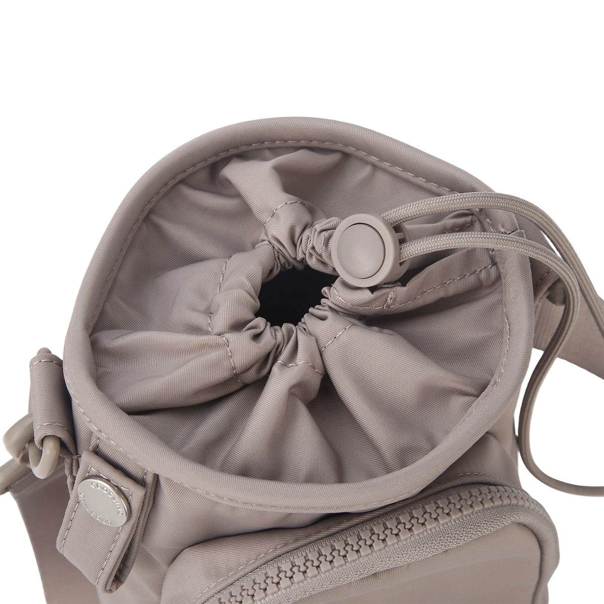 Crossing Water Bottle Crossbody Bag With Front Pocket 2L V2 - Sand