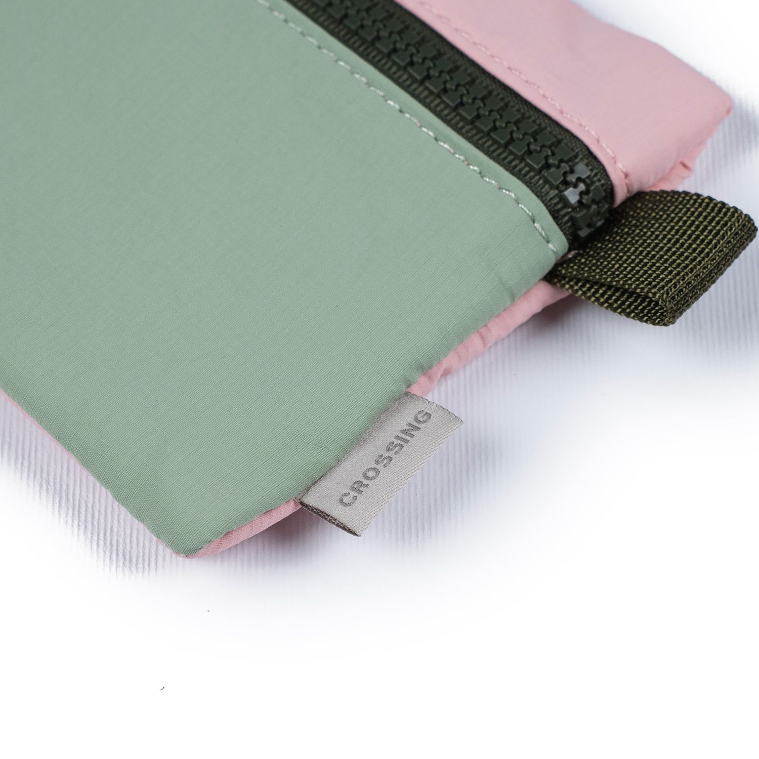 crossing-tessa-colour-block-pouch-small-mintpowder-pink-2.jpg
